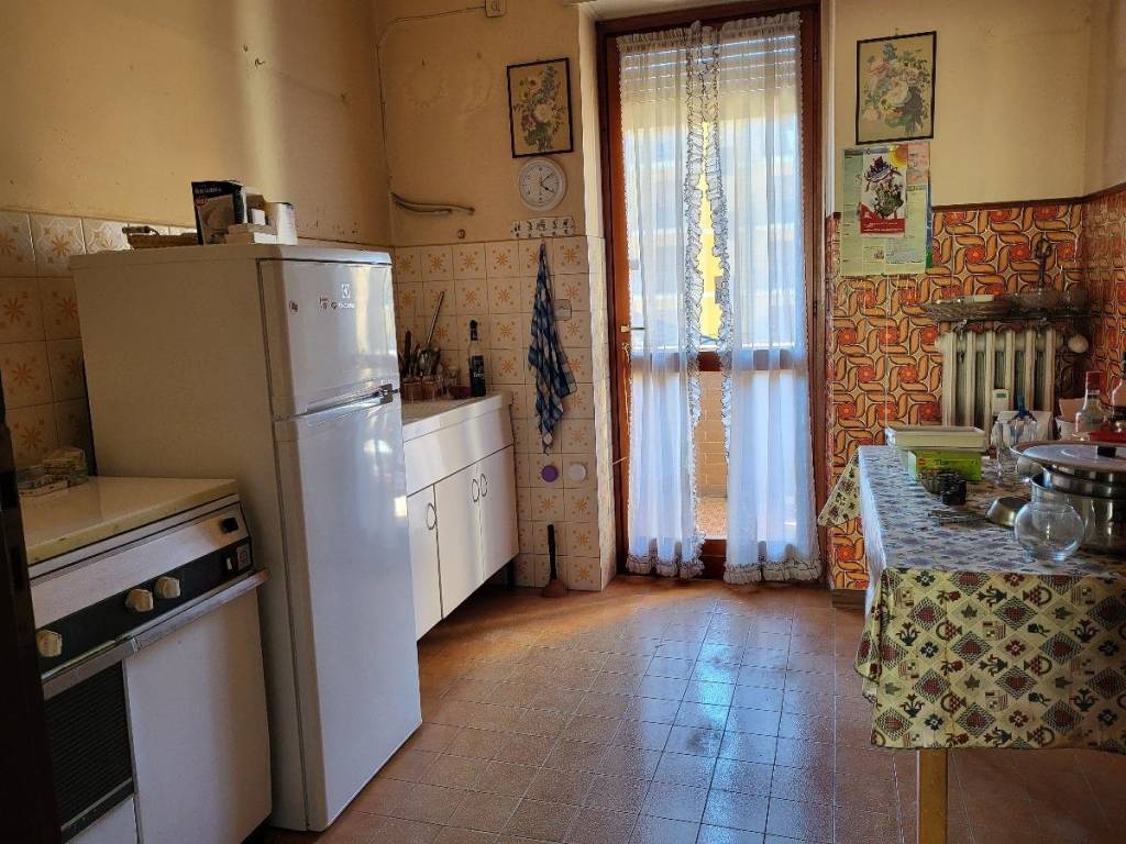 Appartamento a Bra in Via Giovanni Pascoli - Foto 4