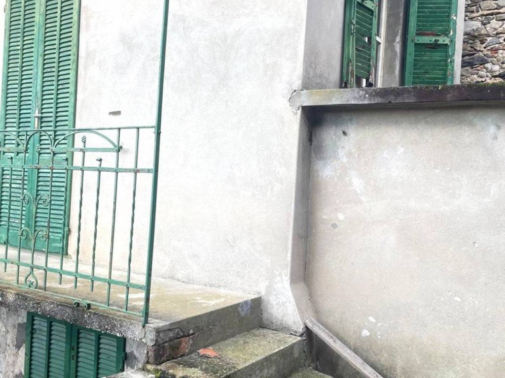 Casa indipendente a Castelveccana in Via Cesare Battisti , 21 - Foto 4
