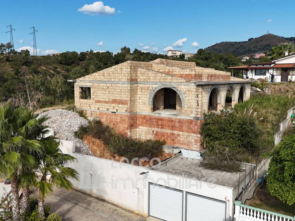 Villa a Scalea in Via Giuseppe Pezzotti - Foto 2