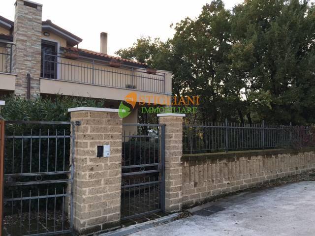 Villa a Campobasso in Via San Giovanni Dei Gelsi - Foto 2