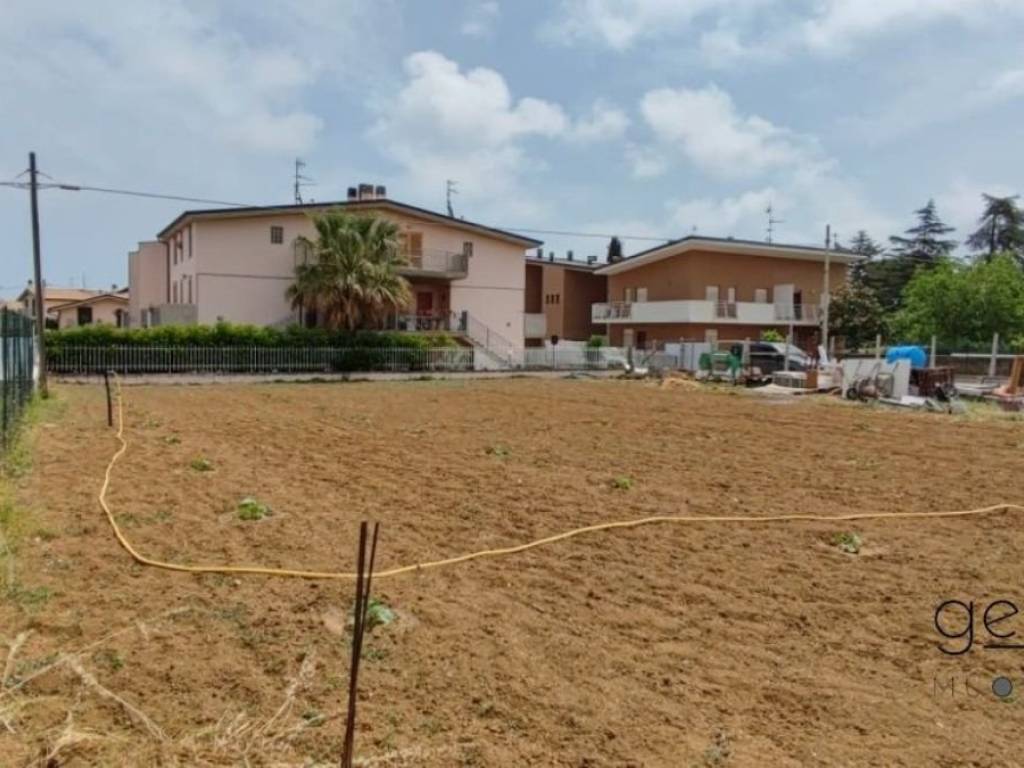 Terreno a Città sant'angelo in Via San Martino s.n.c - Foto 2
