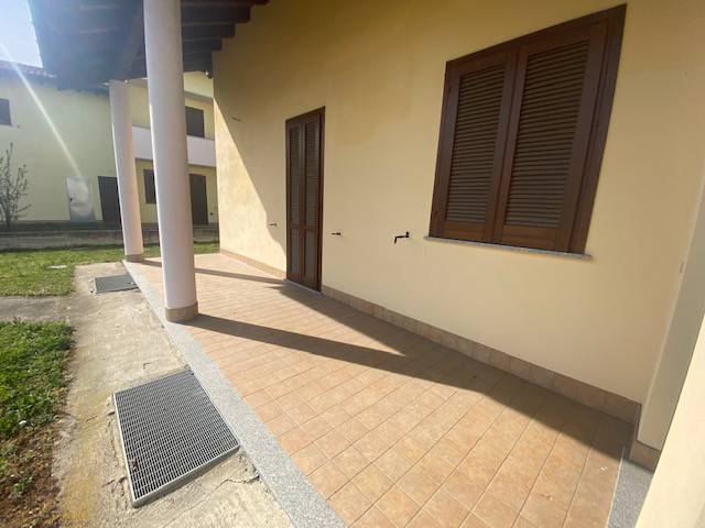 Villa a Oleggio - Foto 2