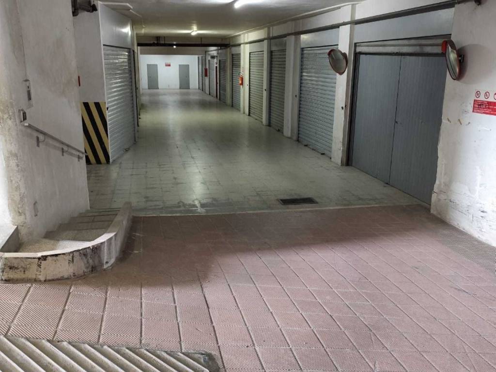 Box / garage a Molfetta in Via Molfettesi del Venezuela, 33 - Foto 5