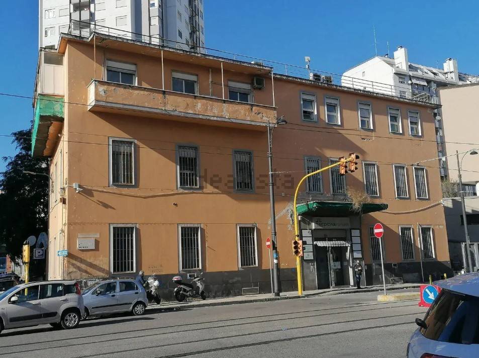 Palazzo / stabile a Napoli in Via Nuova Poggioreale - Foto 2