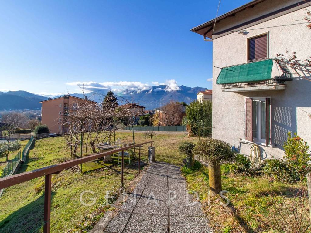 Villa a Luino in via al Pozzo 3 - Foto 3
