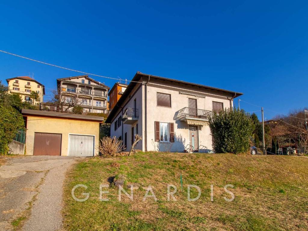 Villa a Luino in via al Pozzo 3 - Foto 4