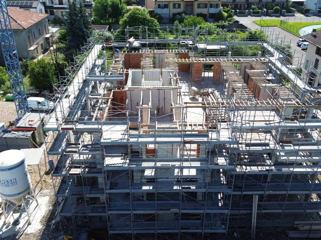 Appartamento a Lazzate in Via Vittorio Emanuele - Foto 5