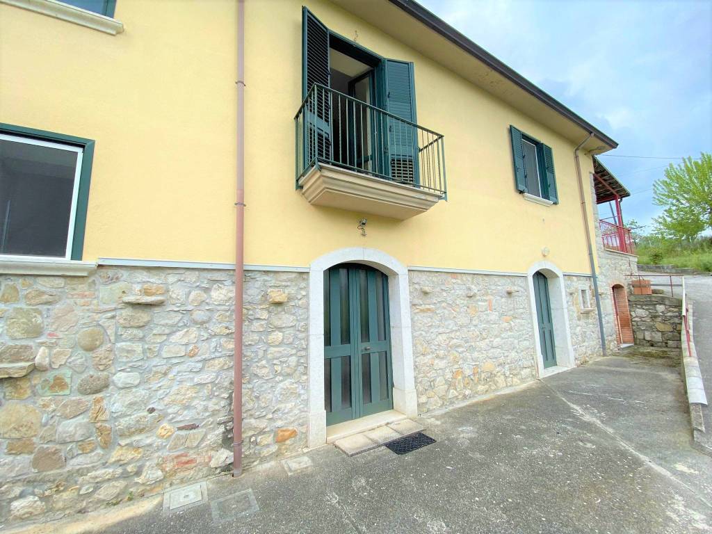 Appartamento a Montemiletto in Contrada Spina - Foto 2