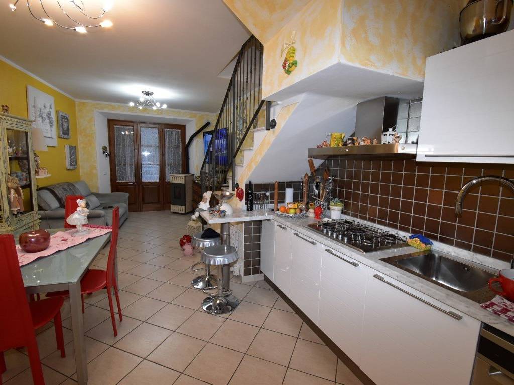 Villetta a schiera a Seravezza in Via Canale - Foto 3