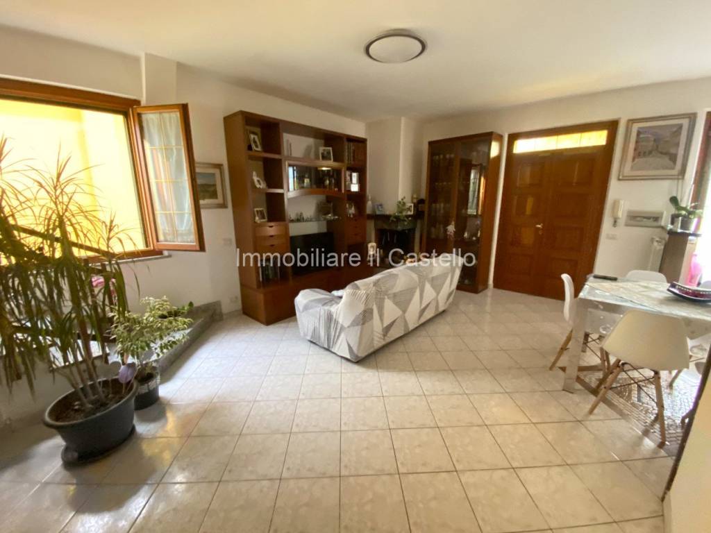 Appartamento a Castiglione del lago in Via Bruno Buozzi - Foto 2
