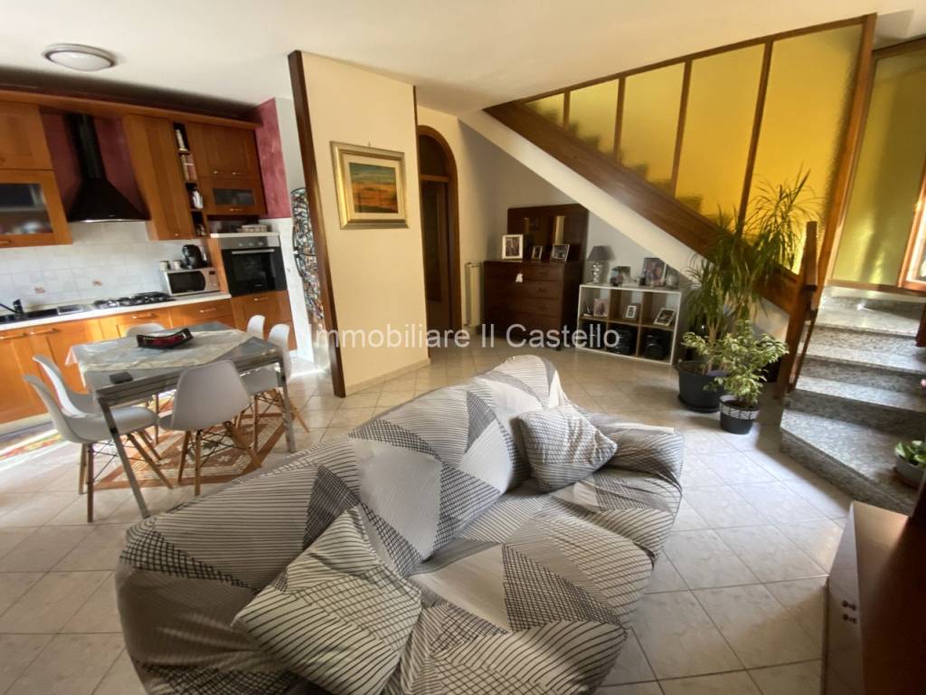 Appartamento a Castiglione del lago in Via Bruno Buozzi - Foto 3