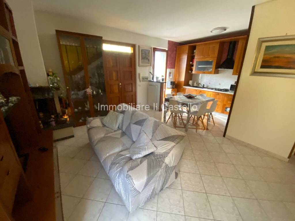 Appartamento a Castiglione del lago in Via Bruno Buozzi - Foto 4
