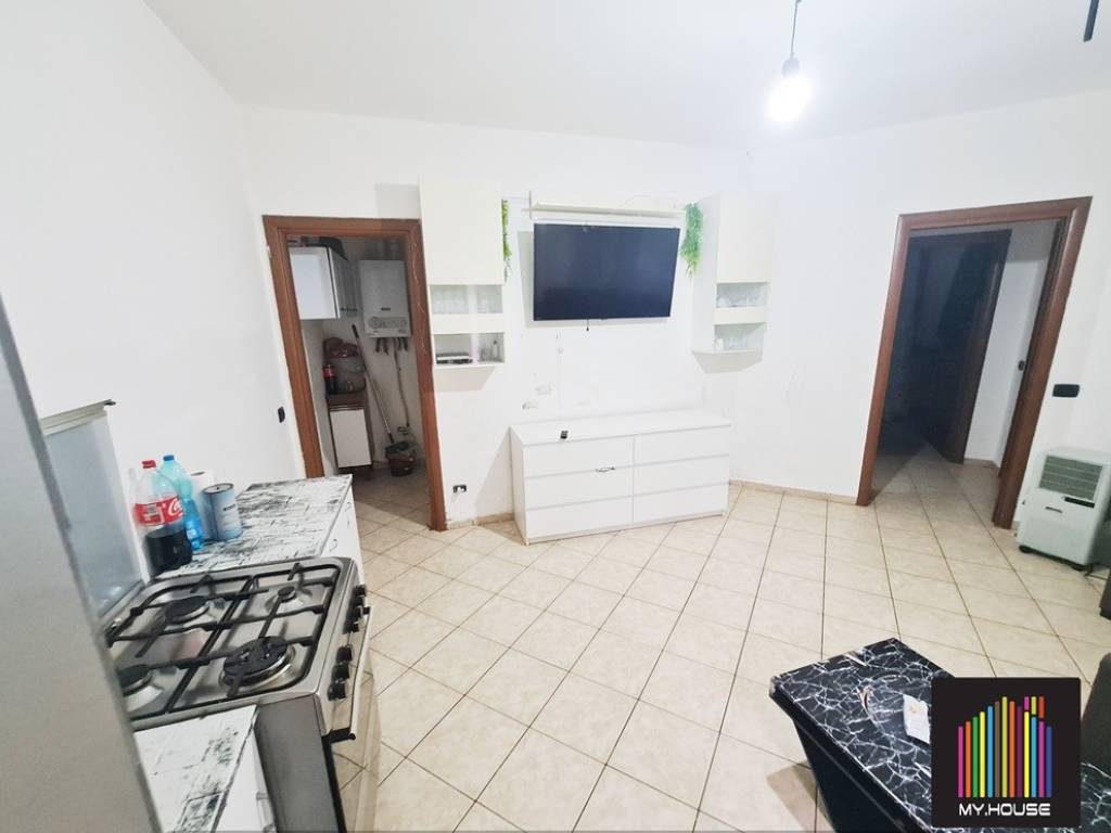 Appartamento a Gallarate in Via Luciano Manara, 1 - Foto 2
