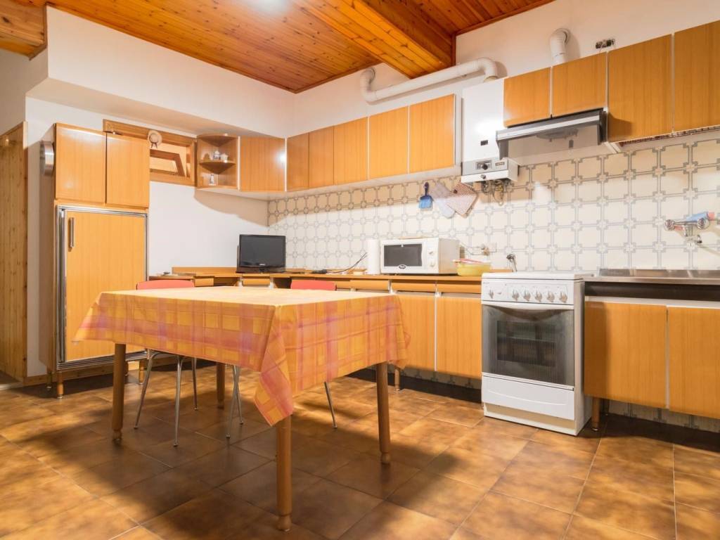 Appartamento a Parma in Strada Massimo d'Azeglio, 71 - Foto 2