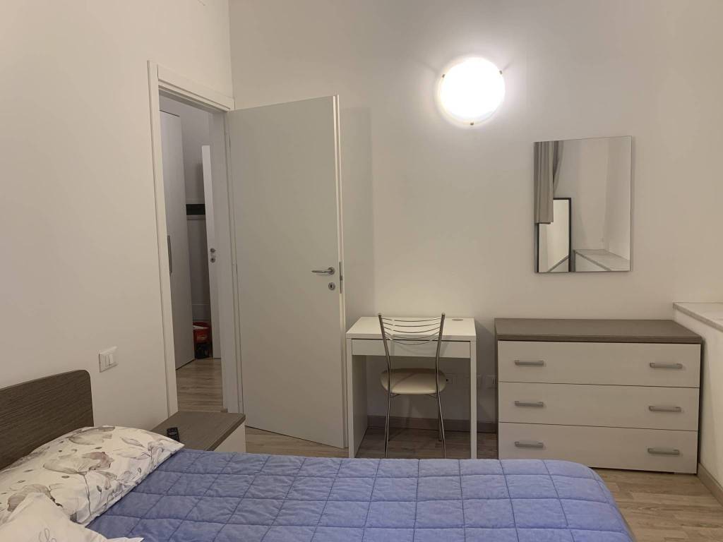 Appartamento a Pavia in Viale Lungo Ticino Visconti - Foto 5