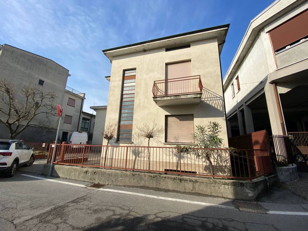 Villa a Cantù in Via Fabio Filzi, 11 - Foto 3