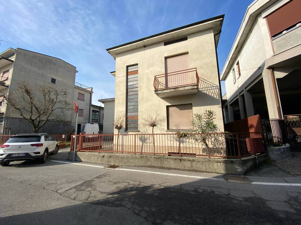 Villa a Cantù in Via Fabio Filzi, 11 - Foto 4