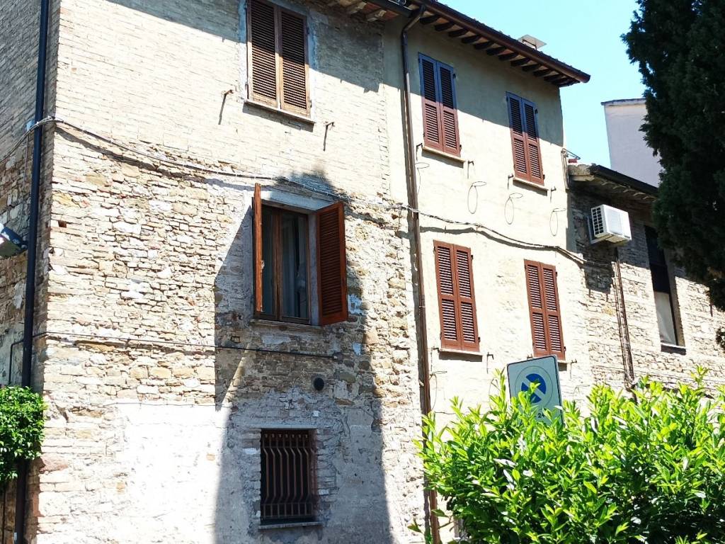 Casa indipendente a Bevagna in Via Fabio Alberti - Foto 4