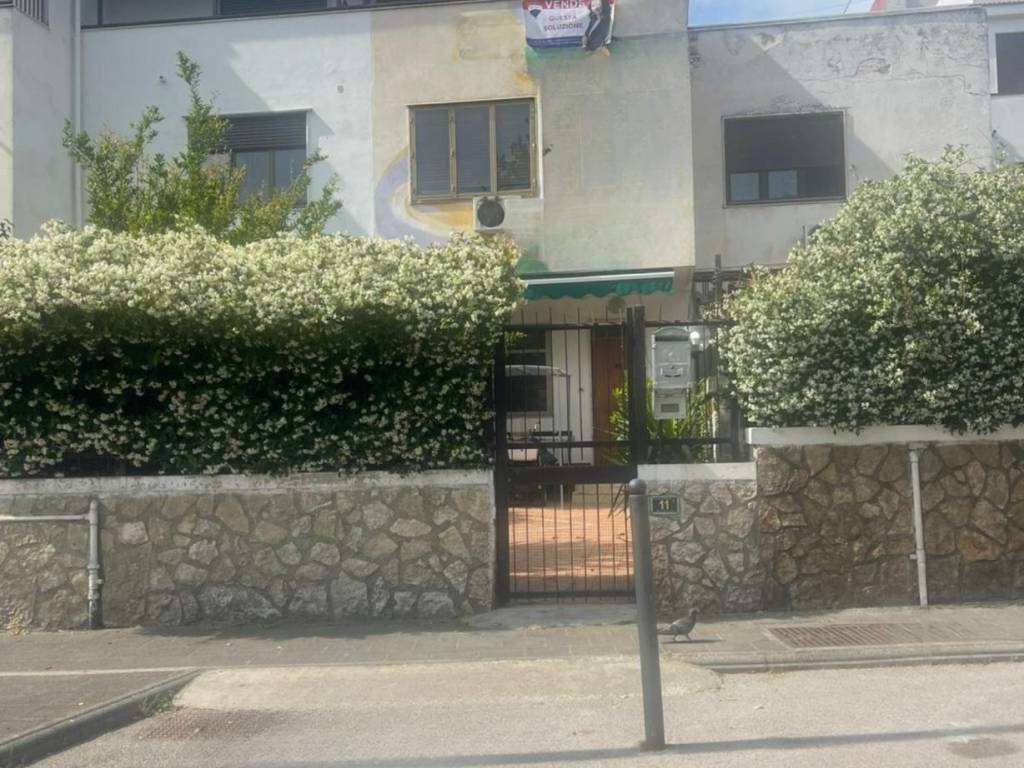 Villa a Nocera inferiore in Via Eduardo De Filippo - Foto 2