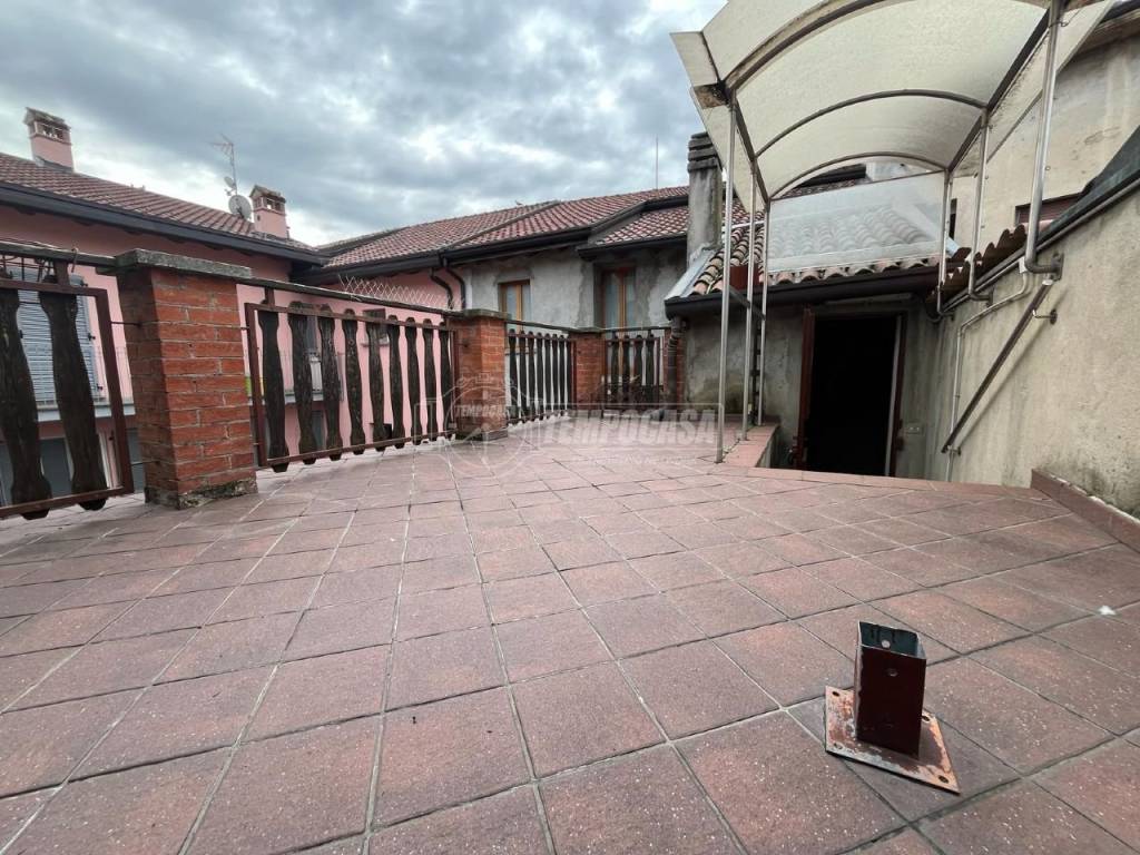 Casa indipendente a Molteno in Via Roma - Foto 3