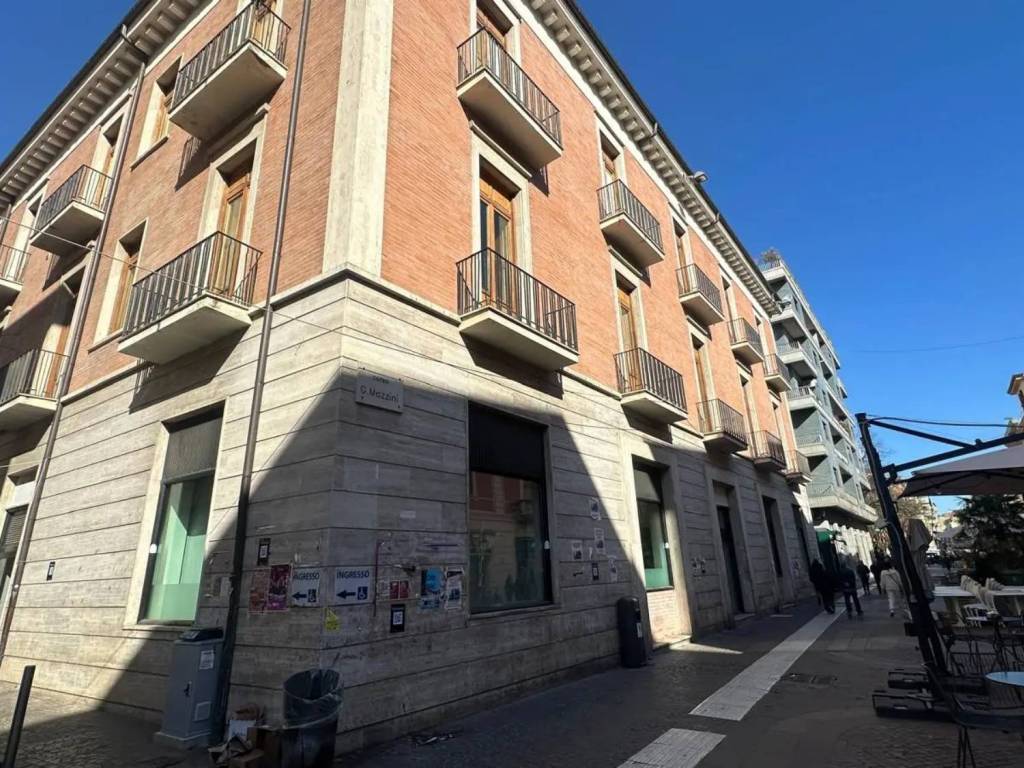 Palazzo / stabile a Cosenza in Corso G. Mazzini, 117 - Foto 2
