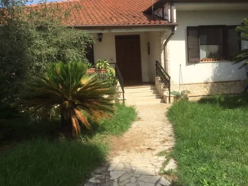 Villa a Latina in Strada Piscinara Destra - Foto 2