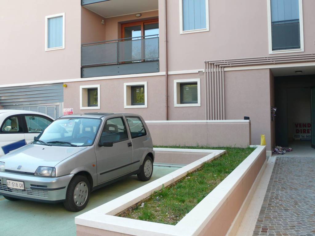 Box / garage a Conegliano in Via Felice Cavallotti, 16 - Foto 2