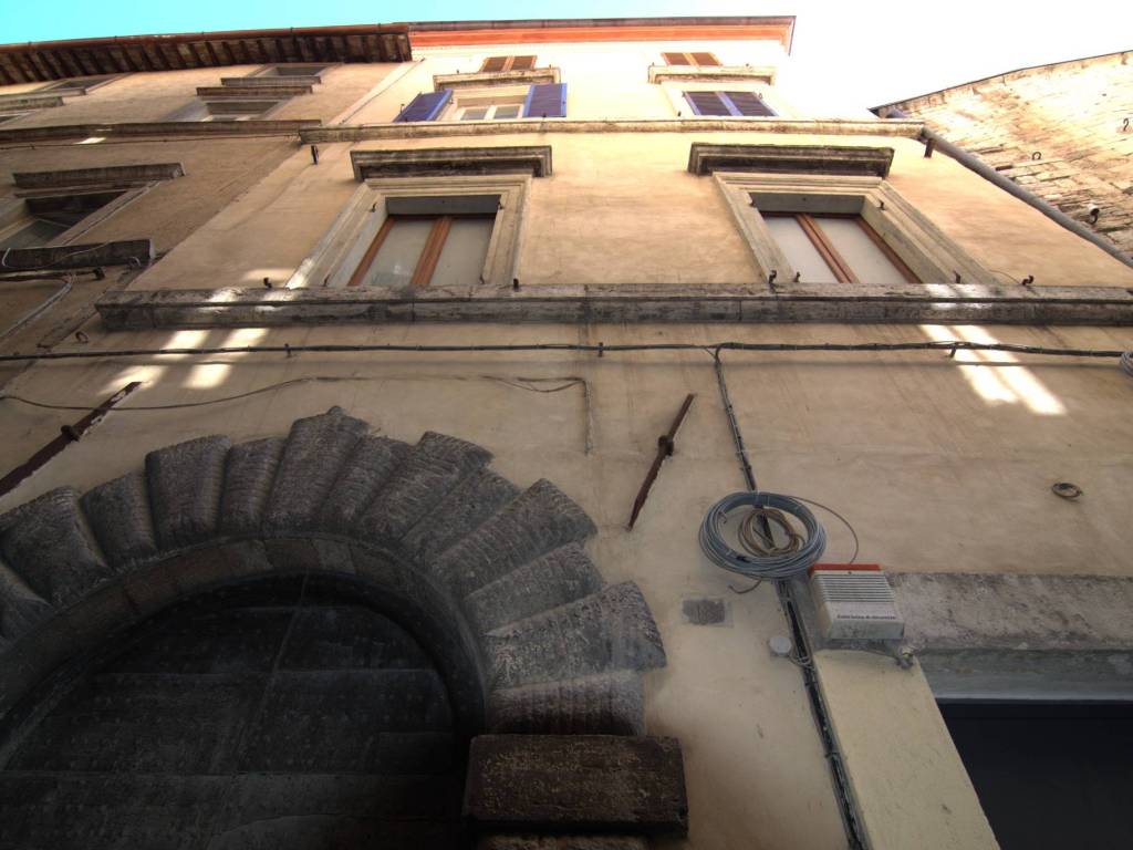 Appartamento a Perugia in Via dei Priori - Foto 2