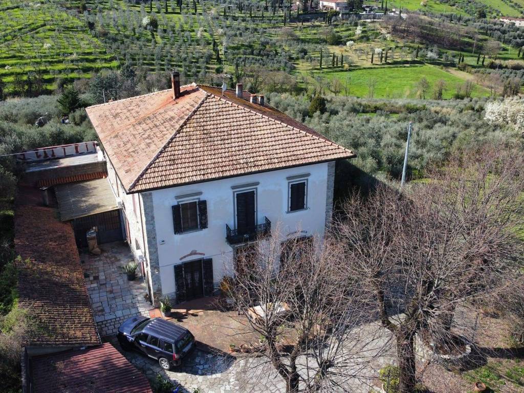 Villa a Quarrata in Piazza Risorgimento, 23 - Foto 2