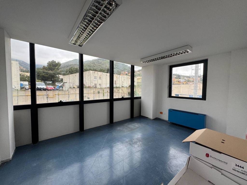 Immobile a Messina in Area Artigianale A.S.I. - Foto 4