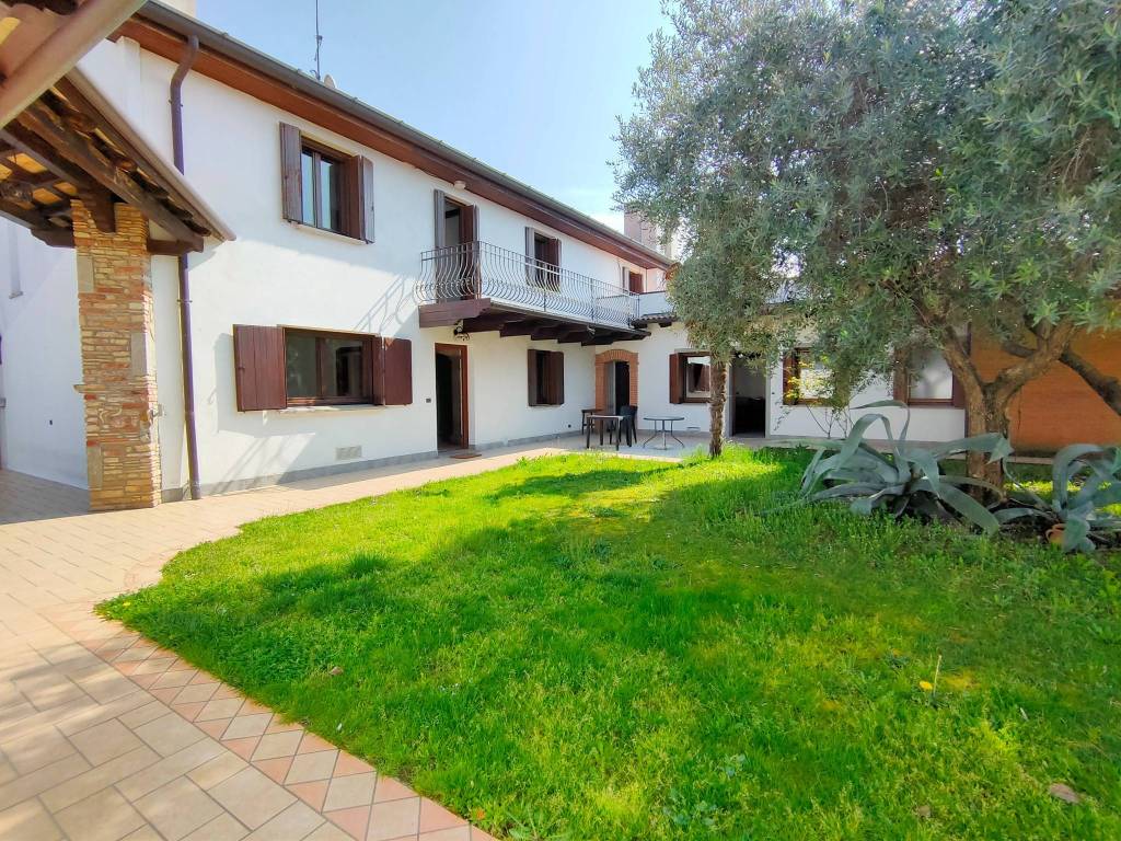 Casa indipendente a Udine in Via Muzzana - Foto 2
