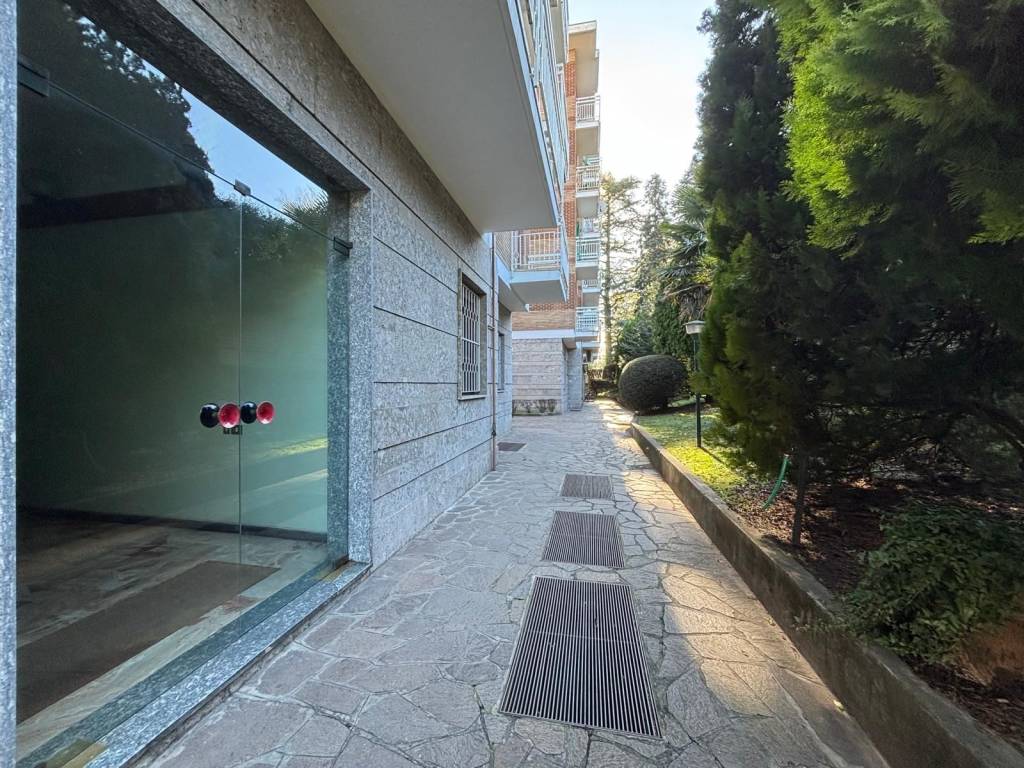 Appartamento a Malnate in Via Martiri Patrioti, 62 - Foto 2