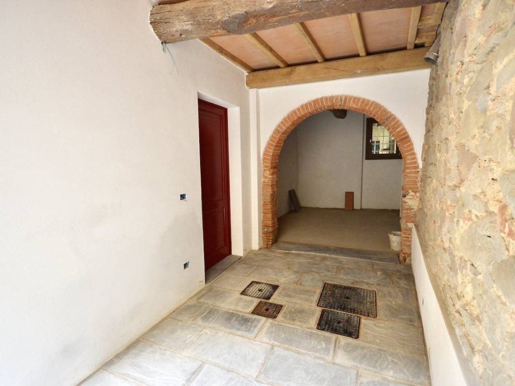 Casa indipendente a Montevarchi in Via del Solatio - Foto 3