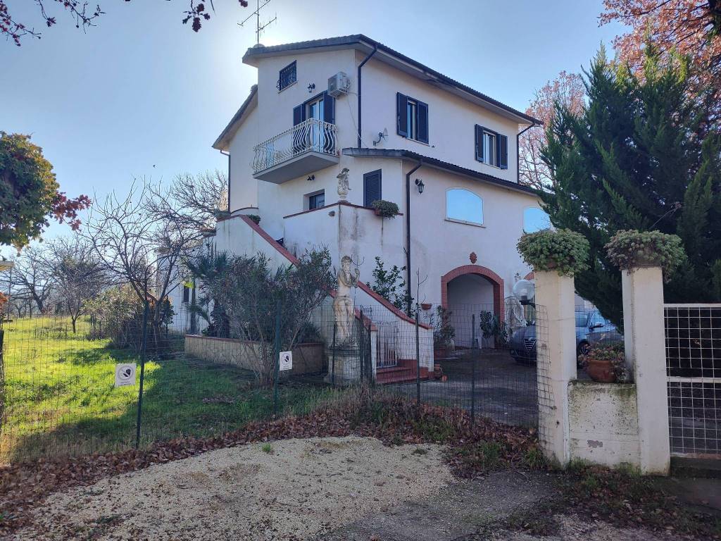 Villa a Poggio nativo in Via Colle Comune, 7 - Foto 2