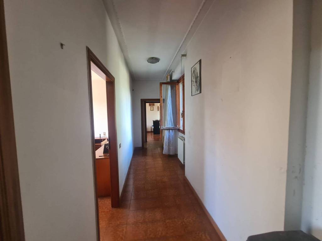 Rustico / casale a Montevarchi in Viale Roma, 1 - Foto 5