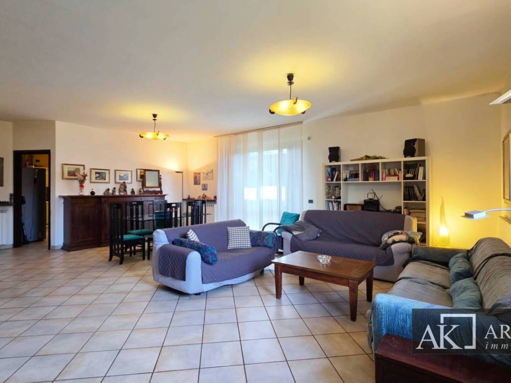 Villa a Novara in Via Uglietti - Foto 3