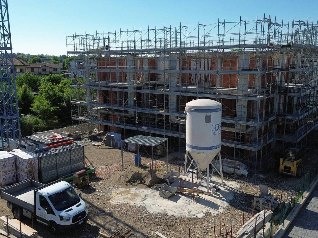 Appartamento a Lazzate in Via Vittorio Emanuele - Foto 4