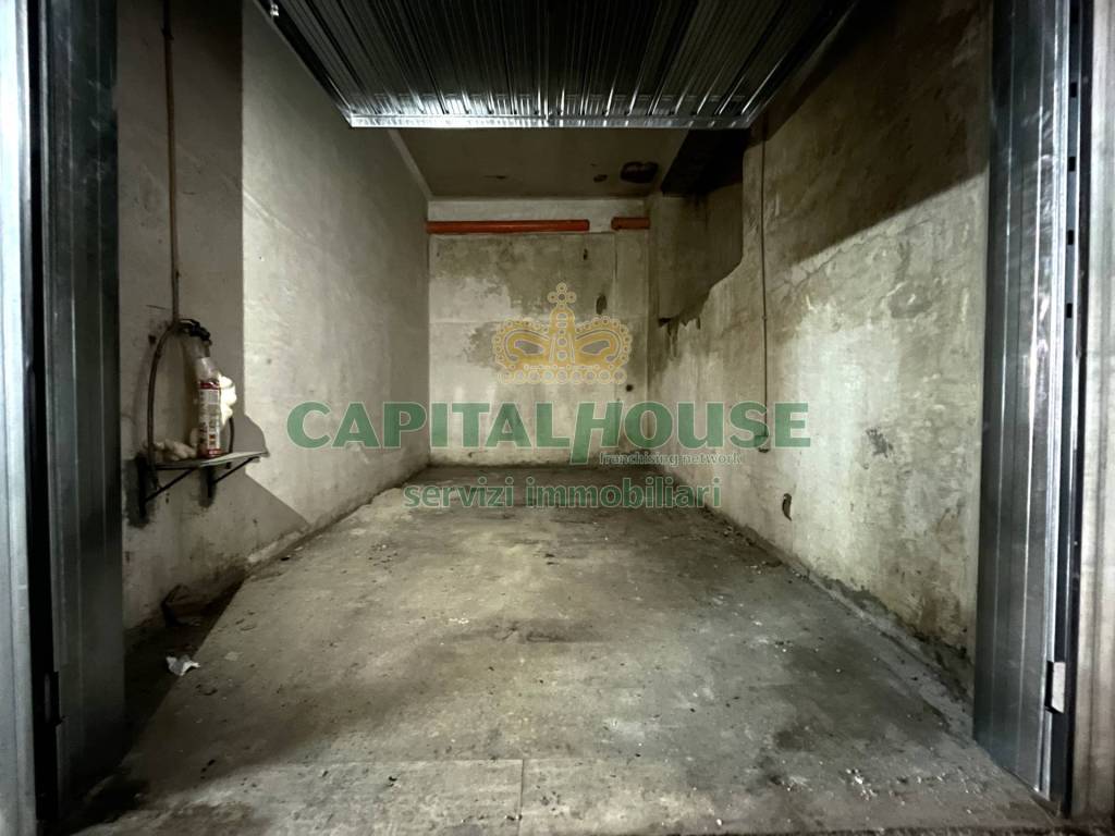 Box / garage a Santa maria capua vetere in Via Carlo Sant'Agata - Foto 2