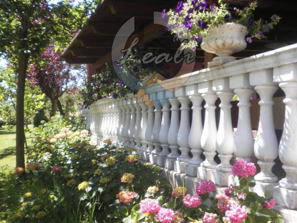 Villa a Camporotondo di fiastrone in C.DA CASENUOVE - Foto 4