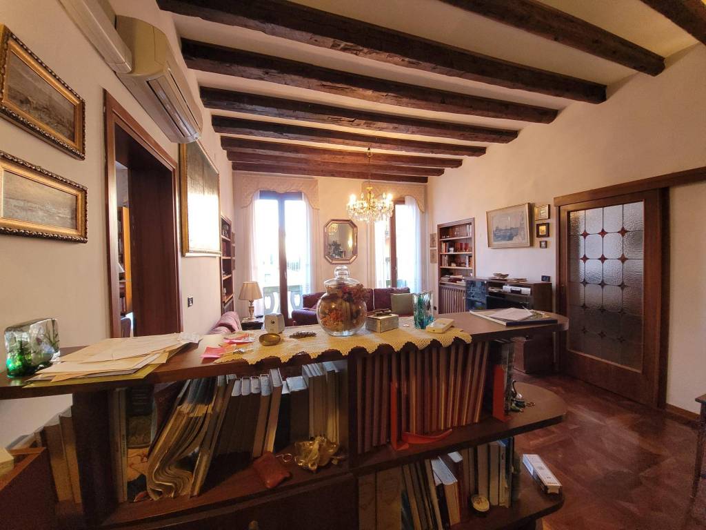 Appartamento a Venezia in Ramo Sant'Agostin - Foto 2