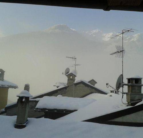 Villa a La salle in Via E. Chanoux 4 - Foto 4