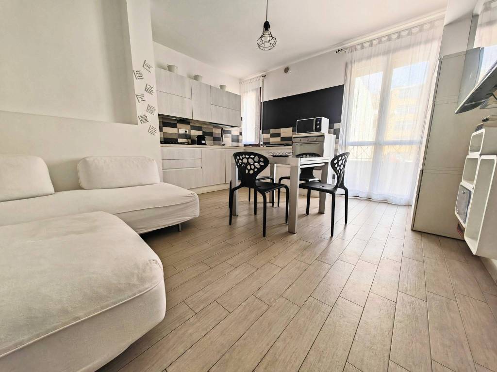 Appartamento a Cagliari in Via Vincenzo Bellini, 7 - Foto 3