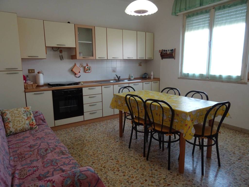Appartamento a Cecina in Via Antonio Pigafetta - Foto 4