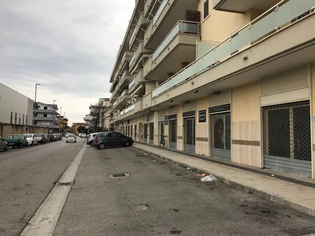 Box / garage a San nicola la strada in Via Salvatore Quasimodo, 49 - Foto 3