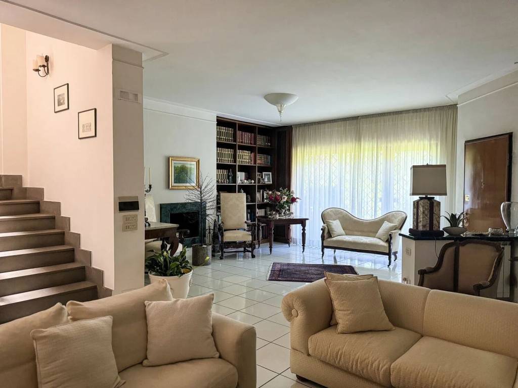 Villa a Caserta in Via Emanuele De Cillis, 21 - Foto 5
