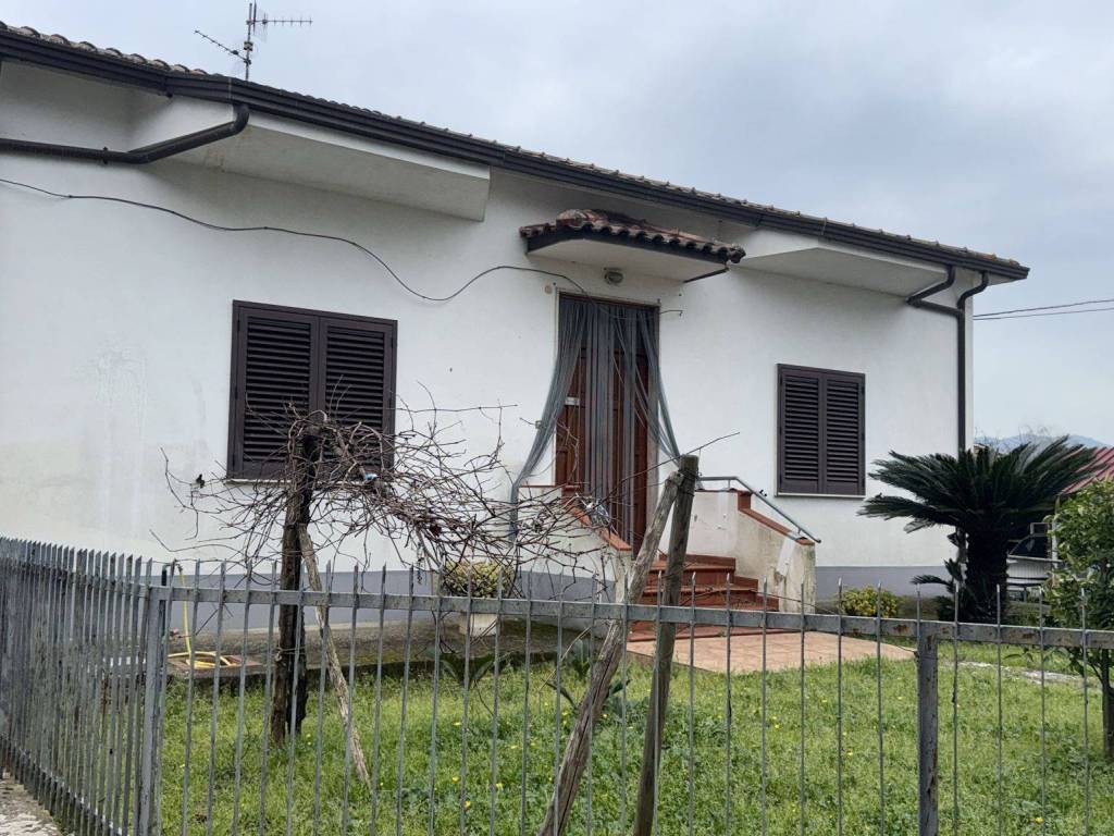 Casa indipendente a Dugenta - Foto 2