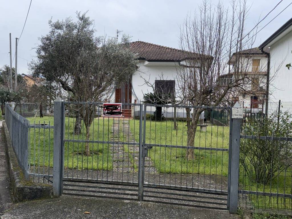 Casa indipendente a Dugenta - Foto 3