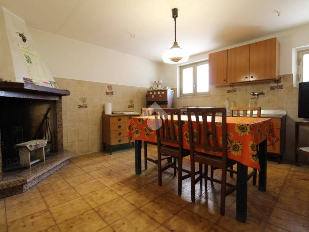 Casa indipendente a Campli in Via Santa Maria ad Eremo - Foto 4