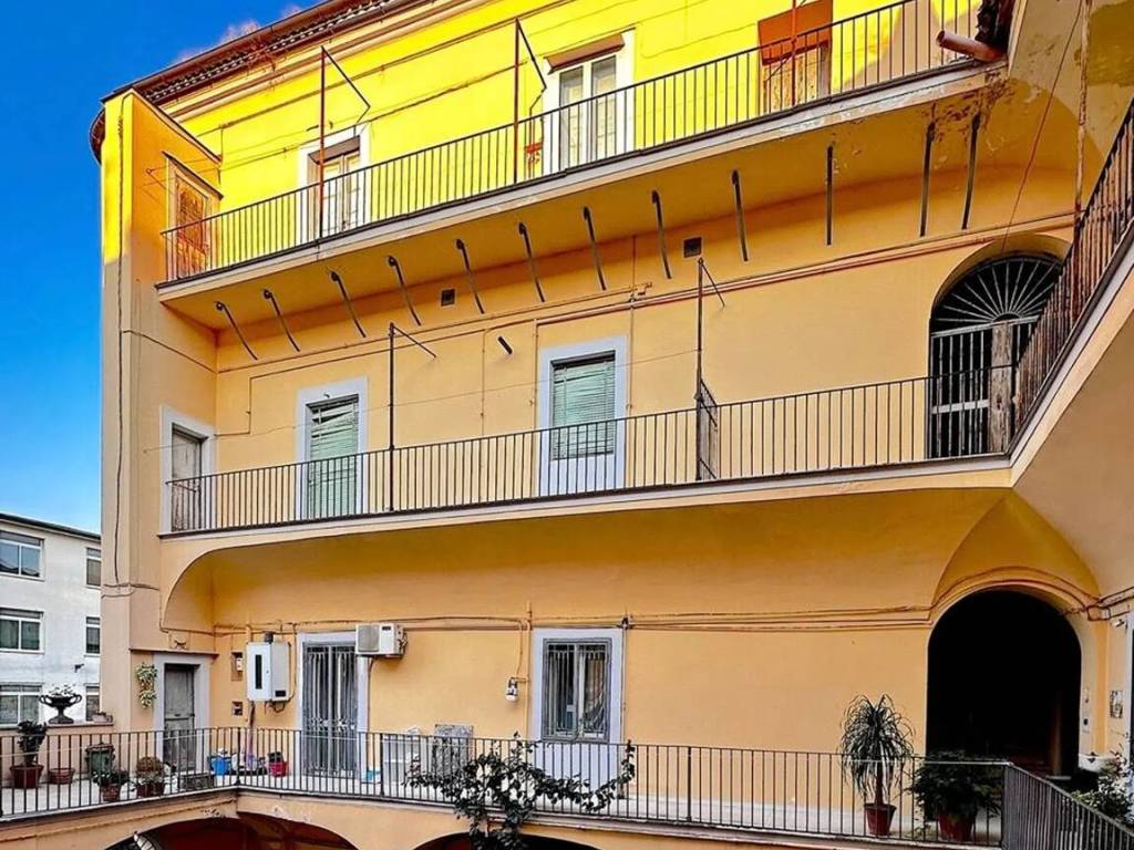 Appartamento a Caserta in Via Bernardo Tanucci, 17 - Foto 3