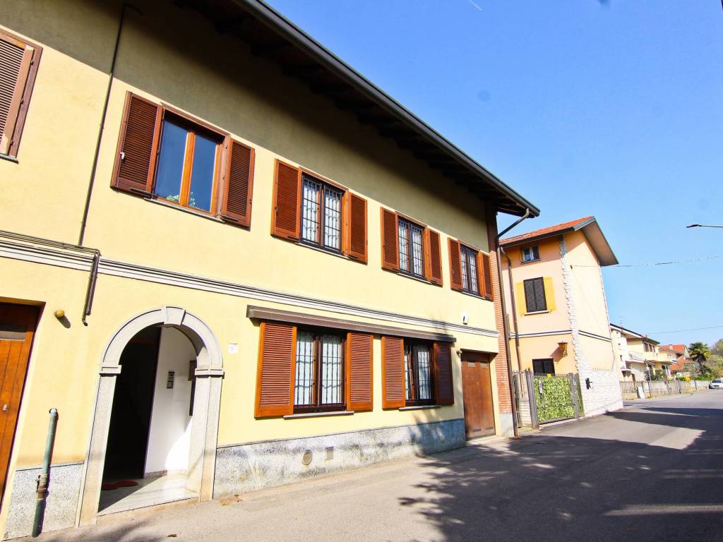 Appartamento a Cogliate in Via Armando Diaz - Foto 2